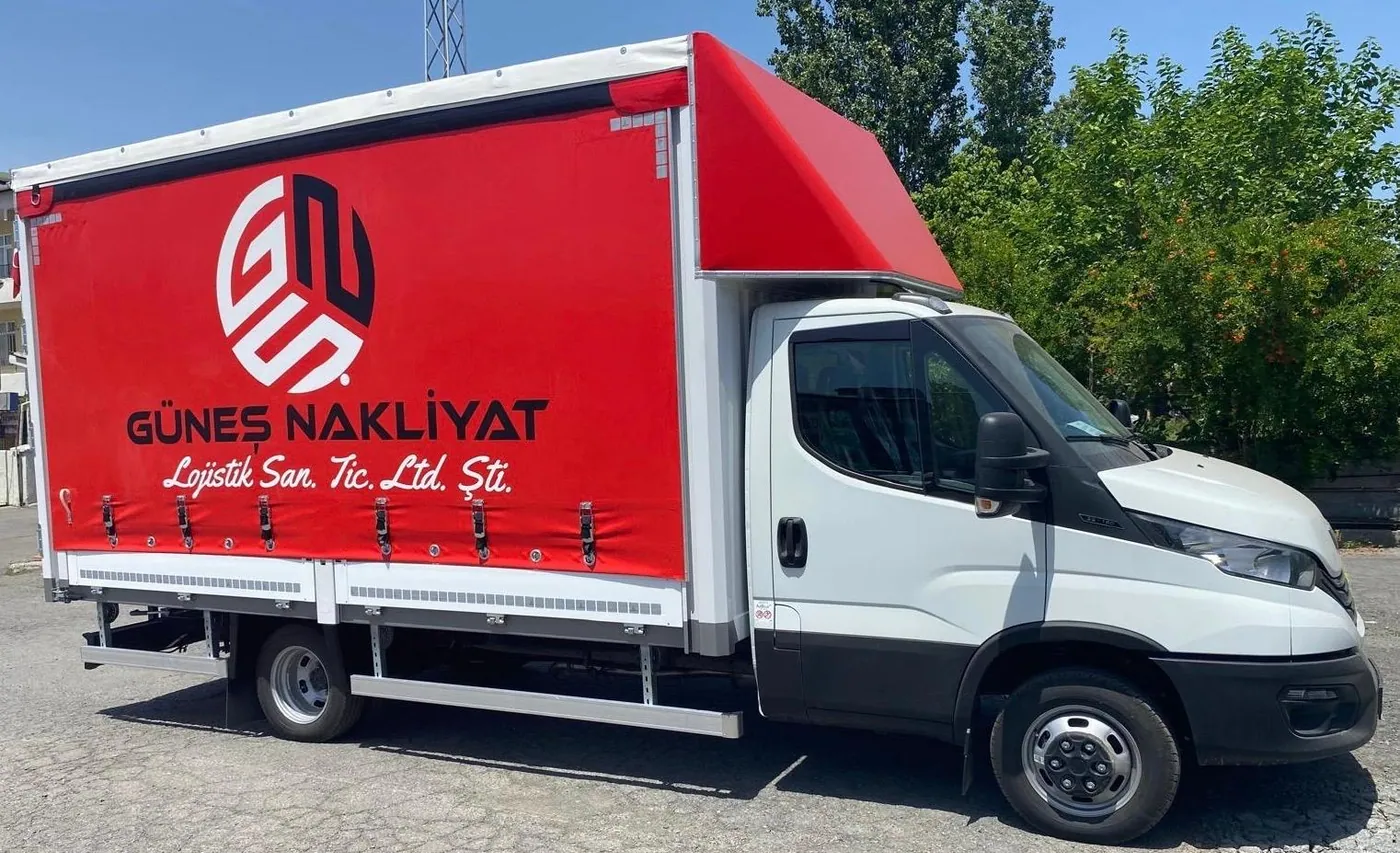 Güneş Nakliyat kırmızı tente giydirmeli yeni tenteli kamyonu